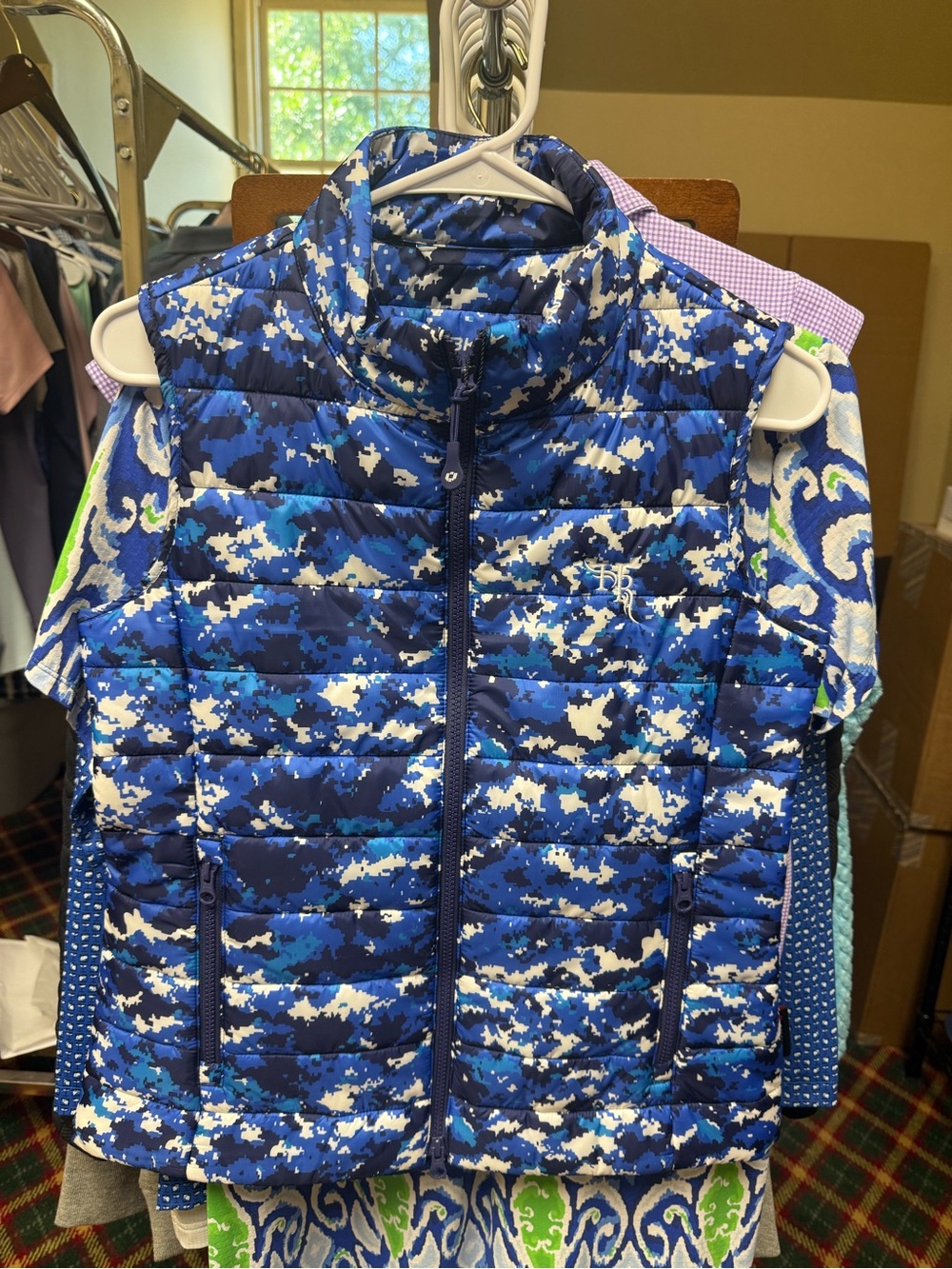 IBKUL Blue White and Navy Camo Quilted Puffer Vest